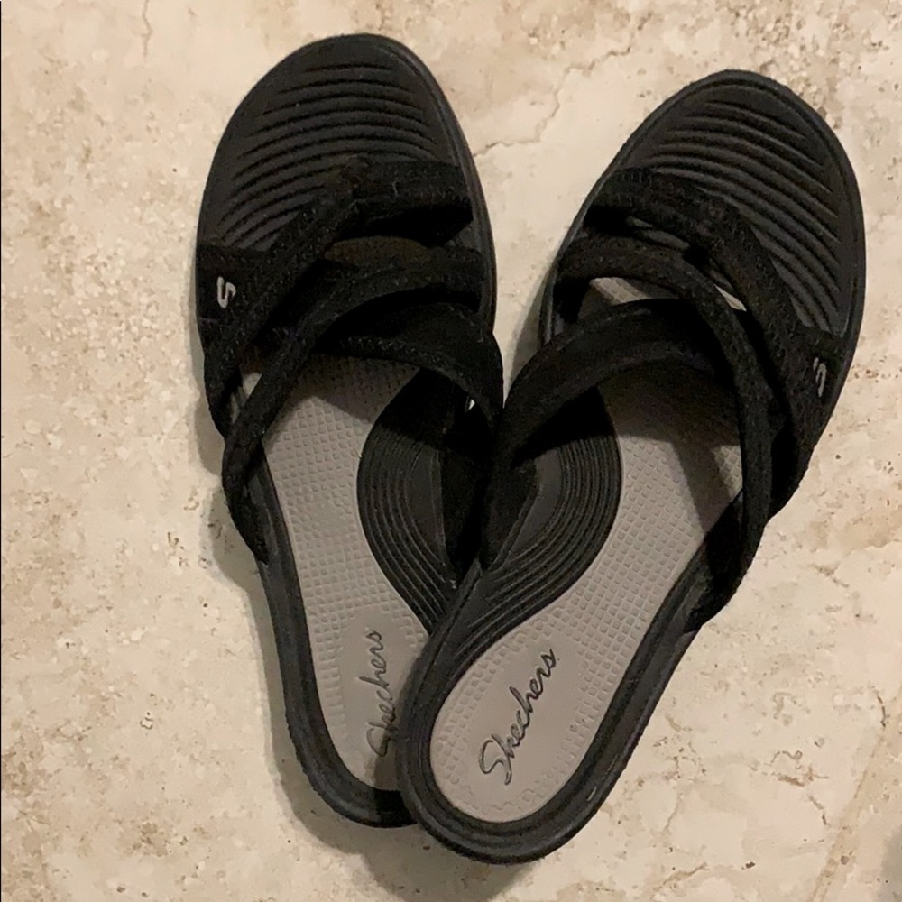 Skechers sandals velvety straps